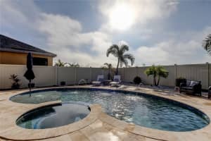 10141 NEWMINSTER LOOP, RUSKIN, FL 33573 - MLS#MFRTB8461431