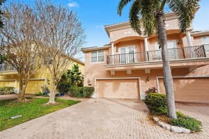 130 BANYAN BAY DRIVE, ST PETERSBURG, FL 33705 - MLS#MFRTB8461528