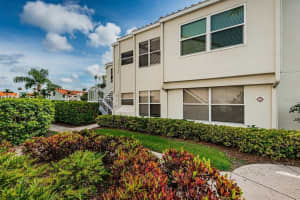 6077 Bahia Del Mar Blvd #221, ST PETERSBURG