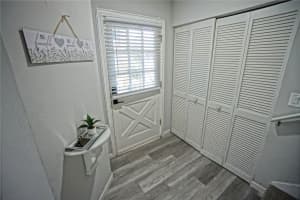 6924 LAKEVIEW COURT, TAMPA, FL 33634 - MLS#MFRTB8461590