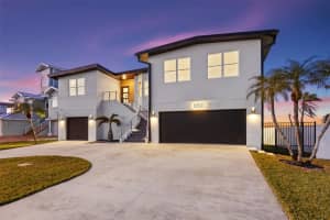850 Bay Point Dr, MADEIRA BEACH