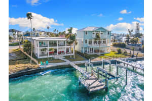 850 BAY POINT DRIVE, MADEIRA BEACH, FL 33708 - MLS#MFRTB8461842