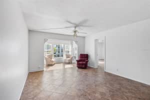 333 LAKE HOWARD DRIVE, WINTER HAVEN, FL 33880 - MLS#MFRTB8461846