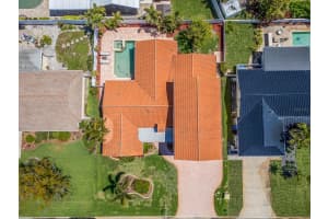 1140 81ST STREET, ST PETERSBURG, FL 33707 - MLS#MFRTB8461856