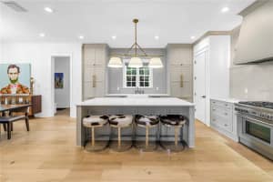 135 19TH AVENUE, ST PETERSBURG, FL 33704 - MLS#MFRTB8461952