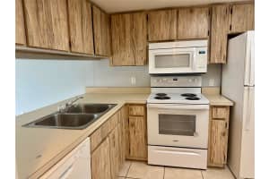 5023 TERRACE PALMS CIRCLE, TAMPA, FL 33617 - MLS#MFRTB8462013