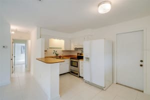 8020 25TH AVENUE, ST PETERSBURG, FL 33710 - MLS#MFRTB8462141