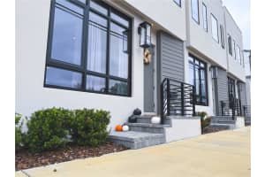 233 8TH STREET, ST PETERSBURG, FL 33701 - MLS#MFRTB8462189