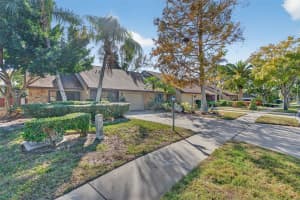 9750 LAKE SEMINOLE DRIVE, LARGO, FL 33773 - MLS#MFRTB8462266