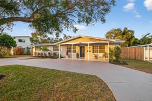 1489 77TH AVENUE, ST PETERSBURG, FL 33702 - MLS#MFRTB8462287