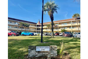 2040 WORLD PARKWAY BOULEVARD, CLEARWATER, FL 33763 - MLS#MFRTB8462356