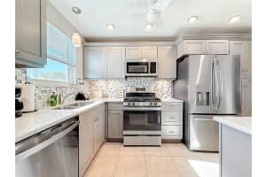 5925 SHORE BOULEVARD, GULFPORT, FL 33707 - MLS#MFRTB8462367