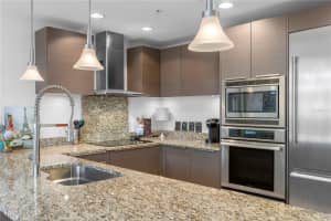 175 1ST STREET, ST PETERSBURG, FL 33701 - MLS#MFRTB8462392