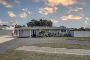 8201 Ridge Rd, SEMINOLE