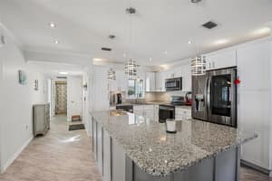 2731 RIVERBLUFF WAY, SARASOTA, FL 34231 - MLS#MFRTB8462472