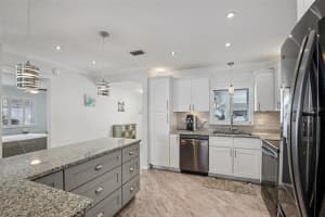 2731 RIVERBLUFF WAY, SARASOTA, FL 34231 - MLS#MFRTB8462472