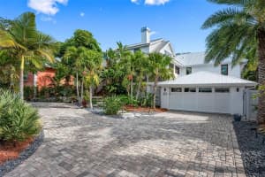 213 OAK AVENUE, ANNA MARIA, FL 34216 - MLS#MFRTB8462487