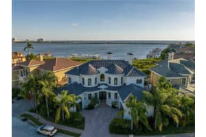 4133 Causeway Vista Dr Tampa, FL 33615 - Off Market