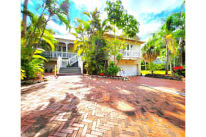 102 17TH STREET, BRADENTON, FL 34208 - MLS#MFRTB8462604