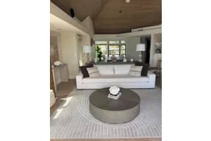 151 Punta Vista Dr Dr St Pete Beach, FL 33706 - Off Market