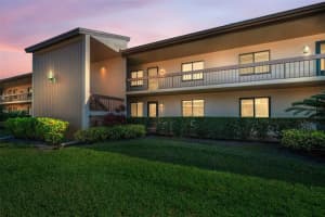 107 Mary Dr #107, OLDSMAR