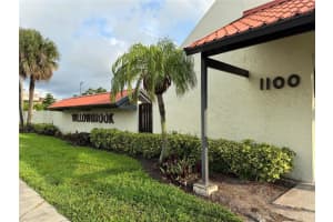 1100 E Bay Dr #35, LARGO