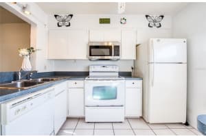 13811 MISSION OAKS BOULEVARD, SEMINOLE, FL 33776 - MLS#MFRTB8462997