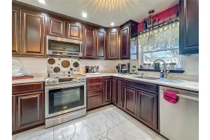 110 ASPEN CIRCLE, SEMINOLE, FL 33777 - MLS#MFRTB8463000