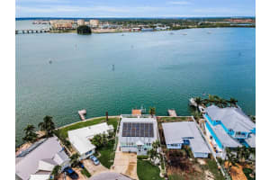 804 BAY POINT DRIVE, MADEIRA BEACH, FL 33708 - MLS#MFRTB8463198