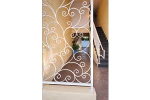 MLS# MFRTB8463268, Belleair Bluffs, Florida 33770