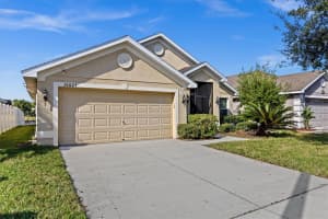 10827 STANDING STONE DRIVE, WIMAUMA, FL 33598 - MLS#MFRTB8463271