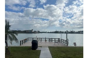 129 104TH AVENUE, TREASURE ISLAND, FL 33706 - MLS#MFRTB8463307