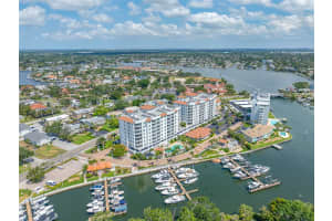 1325 SNELL ISLE BOULEVARD, ST PETERSBURG, FL 33704 - MLS#MFRTB8463384