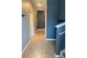 8210 DOWN ROYAL ROAD, TAMPA, FL 33610 - MLS#MFRTB8463599