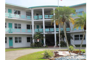 1900 59th Ave N #305, ST PETERSBURG