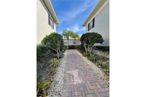 5221 Bayshore Blvd #19 Tampa, FL 33611 - Off Market
