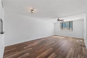 201 LAUREL STREET, TAMPA, FL 33602 - MLS#MFRTB8463737