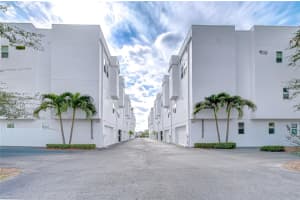 3100 W Paul Ave #5, TAMPA