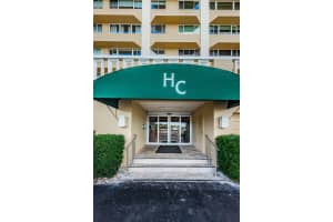 100 BLUFF VIEW DRIVE, BELLEAIR BLUFFS, FL 33770 - MLS#MFRTB8463814