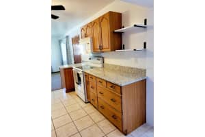 550 PENT STREET, TARPON SPRINGS, FL 34689 - MLS#MFRTB8463867