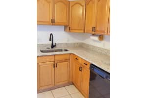 550 PENT STREET, TARPON SPRINGS, FL 34689 - MLS#MFRTB8463867