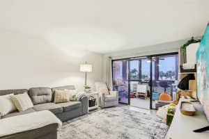 5855 MIDNIGHT PASS ROAD, SARASOTA, FL 34242 - MLS#MFRTB8463933