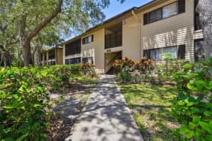 3223 Fox Chase Cir N #206, PALM HARBOR