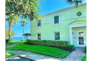 5285 COQUINA KEY DRIVE, ST PETERSBURG, FL 33705 - MLS#MFRTB8464135