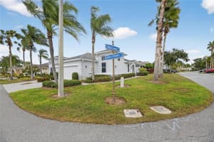 1257 LYNDHURST GREENS DRIVE, SUN CITY CENTER, FL 33573 - MLS#MFRTB8464157