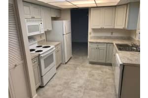 2106 DARLINGTON OAK DRIVE, SEFFNER, FL 33584 - MLS#MFRTB8464166