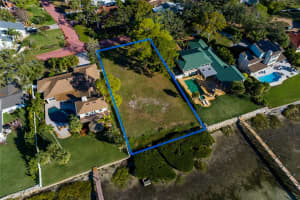 FRIENDLY WAY S, ST PETERSBURG, FL 33705 - MLS#MFRTB8464198