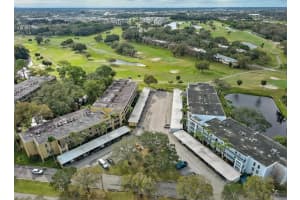 225 Country Club Dr #c326, LARGO