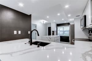 650 ISLAND WAY, CLEARWATER BEACH, FL 33767 - MLS#MFRTB8464298