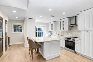 3212 VALLEY OAKS DRIVE, TAMPA, FL 33618 - MLS#MFRTB8464337